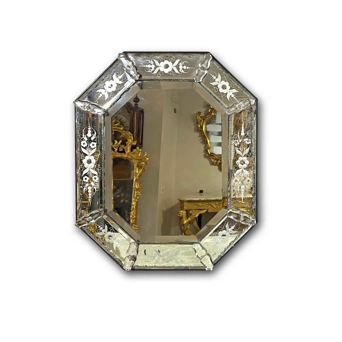 Mid 19th Century Mirror With Engraved Glass 