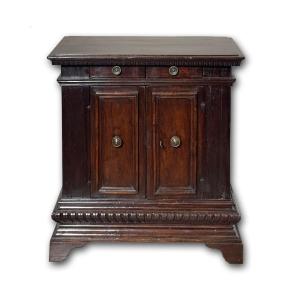 16th Century Renaissance Small Sideboard In Solid Walnut