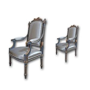 Late 18th Century Pair Of Neoclassical Armchairs 