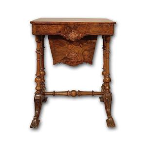 First Half Of The 19th Century Small Work Table In Walnut 