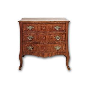 COMMODE EN NOYER LOUIS XV MILIEU DU 18ème SIÈCLE