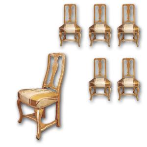 SIX CHAISES LOUIS XV EN BOIS PEINT MILIEU DU 18ème SIÈCLE