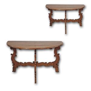 PAIRE DE CONSOLES EN NOYER LOUIS XIV FIN DU 17ème SIÈCLE