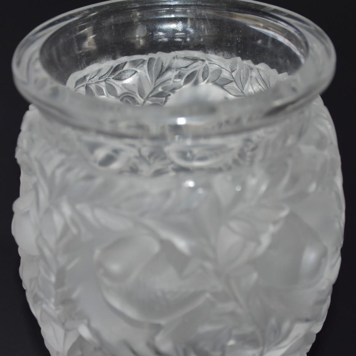 Vase Lalique "Bagatelle" en cristal clair satiné – H 17 cm – Parfait état-photo-4