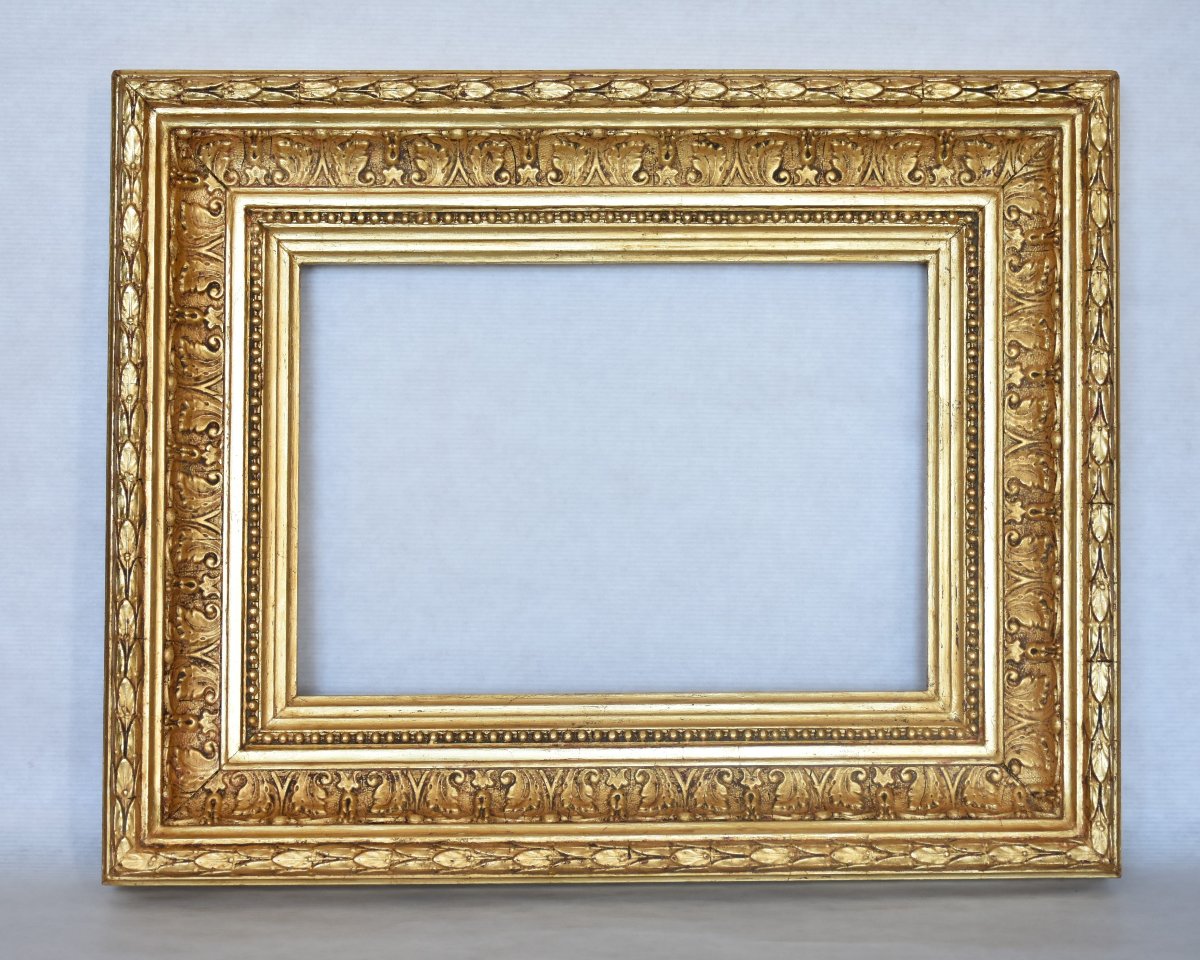 Cadre ancien en bois sculpté et doré – XIXe siècle