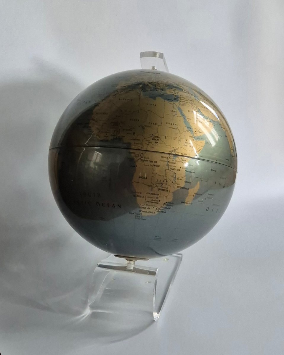 Globe terrestre Replogle “Diamond Marquise” sur socle en Lucite