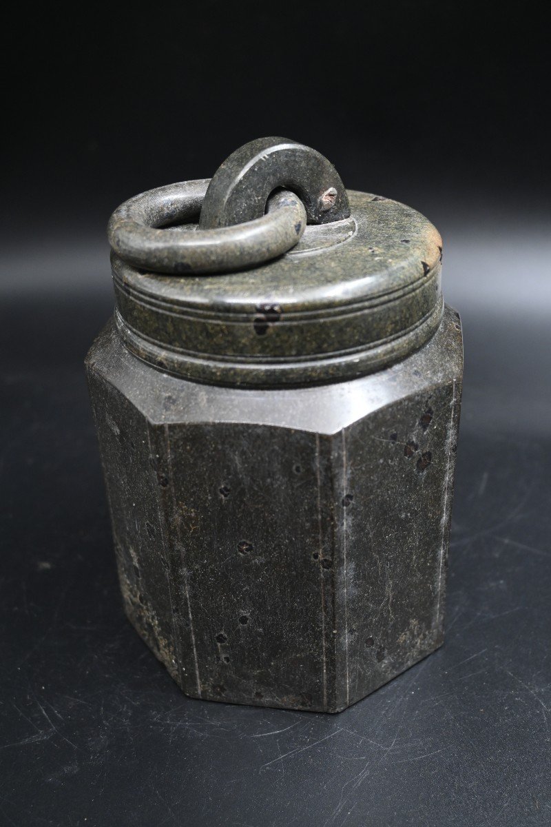 17th Century Baroque Cornish Serpentine Stone Jar With Lid.-photo-2