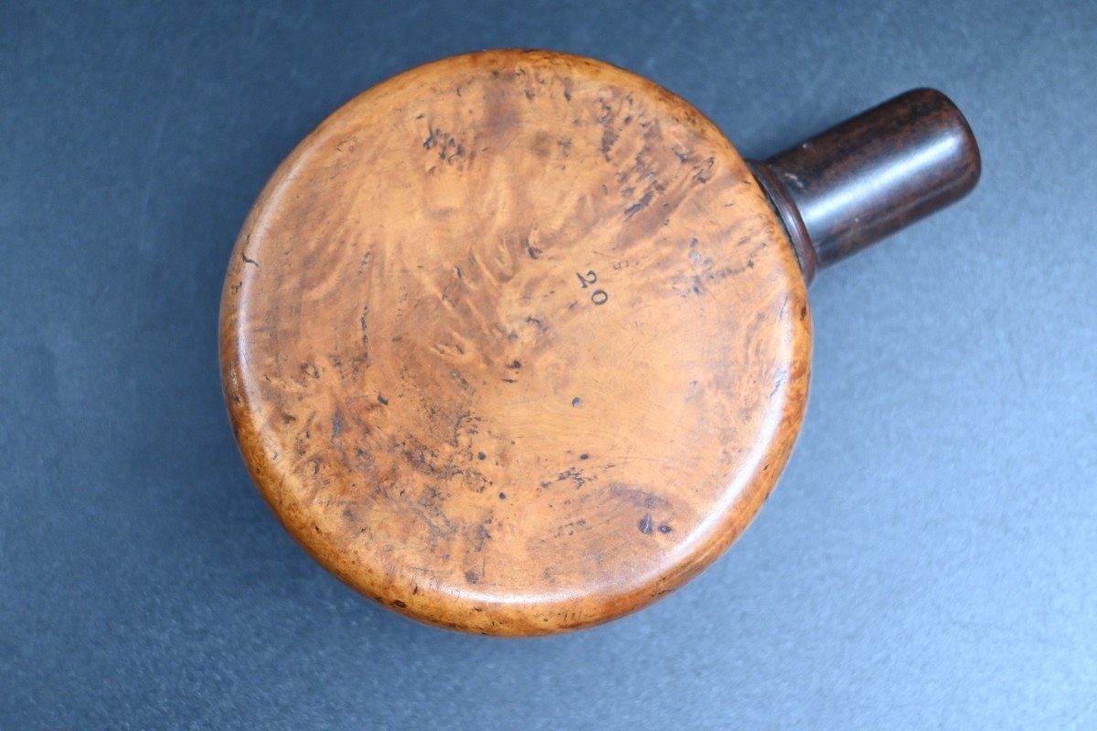 19th Century Wooden Powder Pear-photo-3