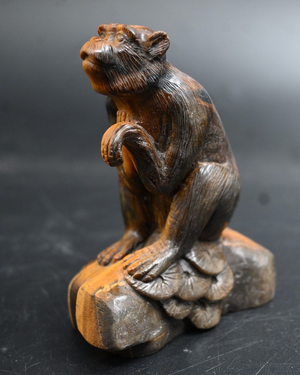 Figurine Of A Monkey Carved In  Eye Of The Tiger (stone)-photo-2