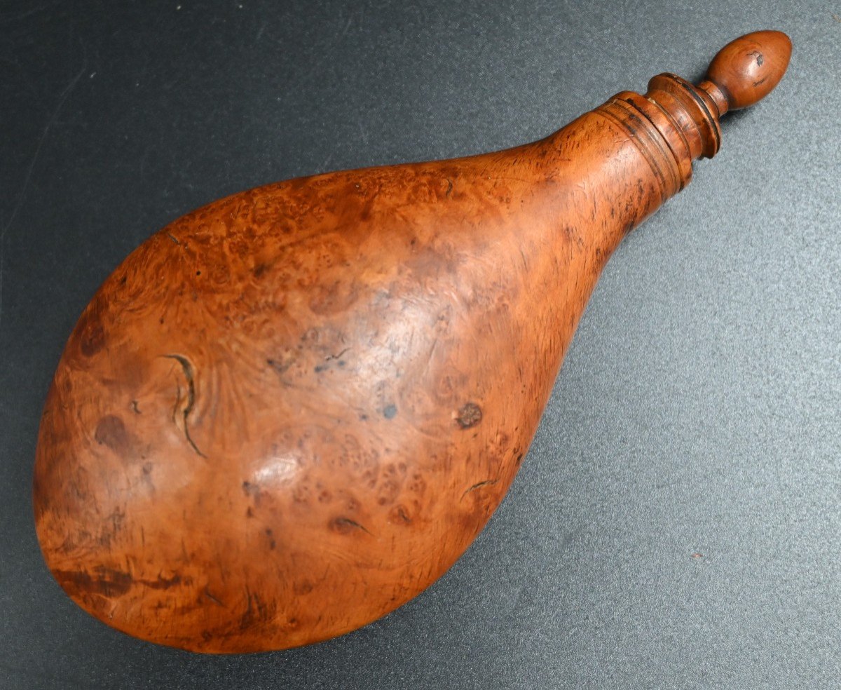 Tabatière En Buis Sculpté , XVIII ème