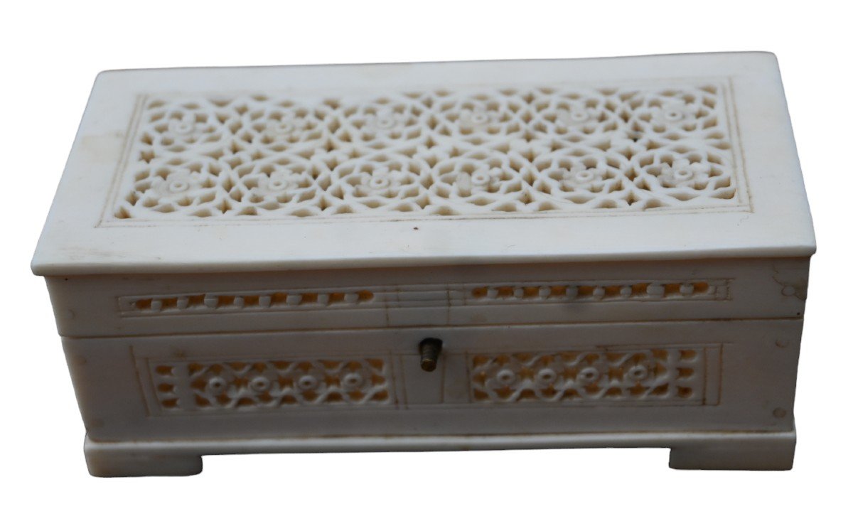 Anglo-indian Style Carved And Pierced Jewelry Box