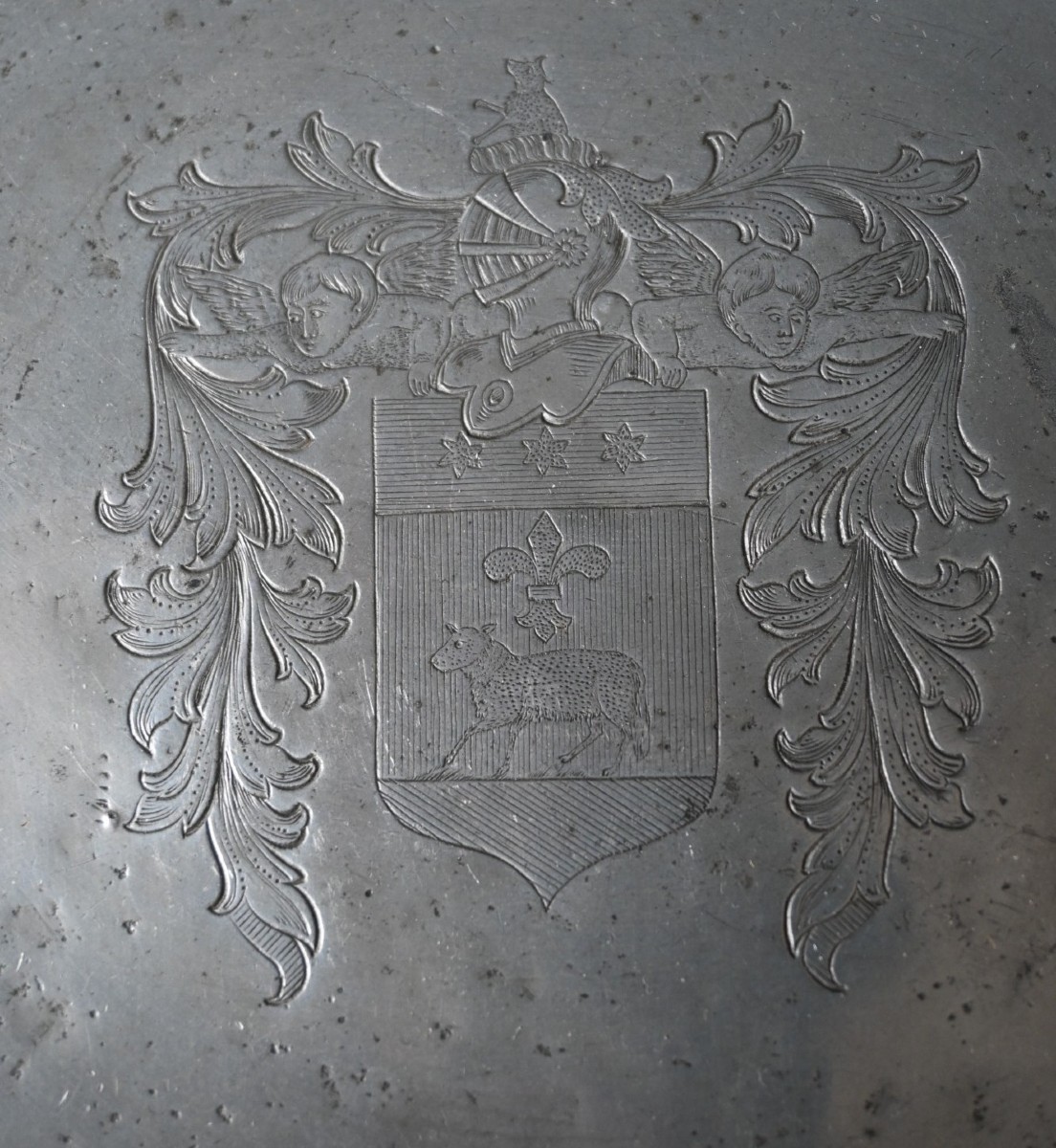 18th Century Pewter Plate With Important Coat Of Arms, 1721