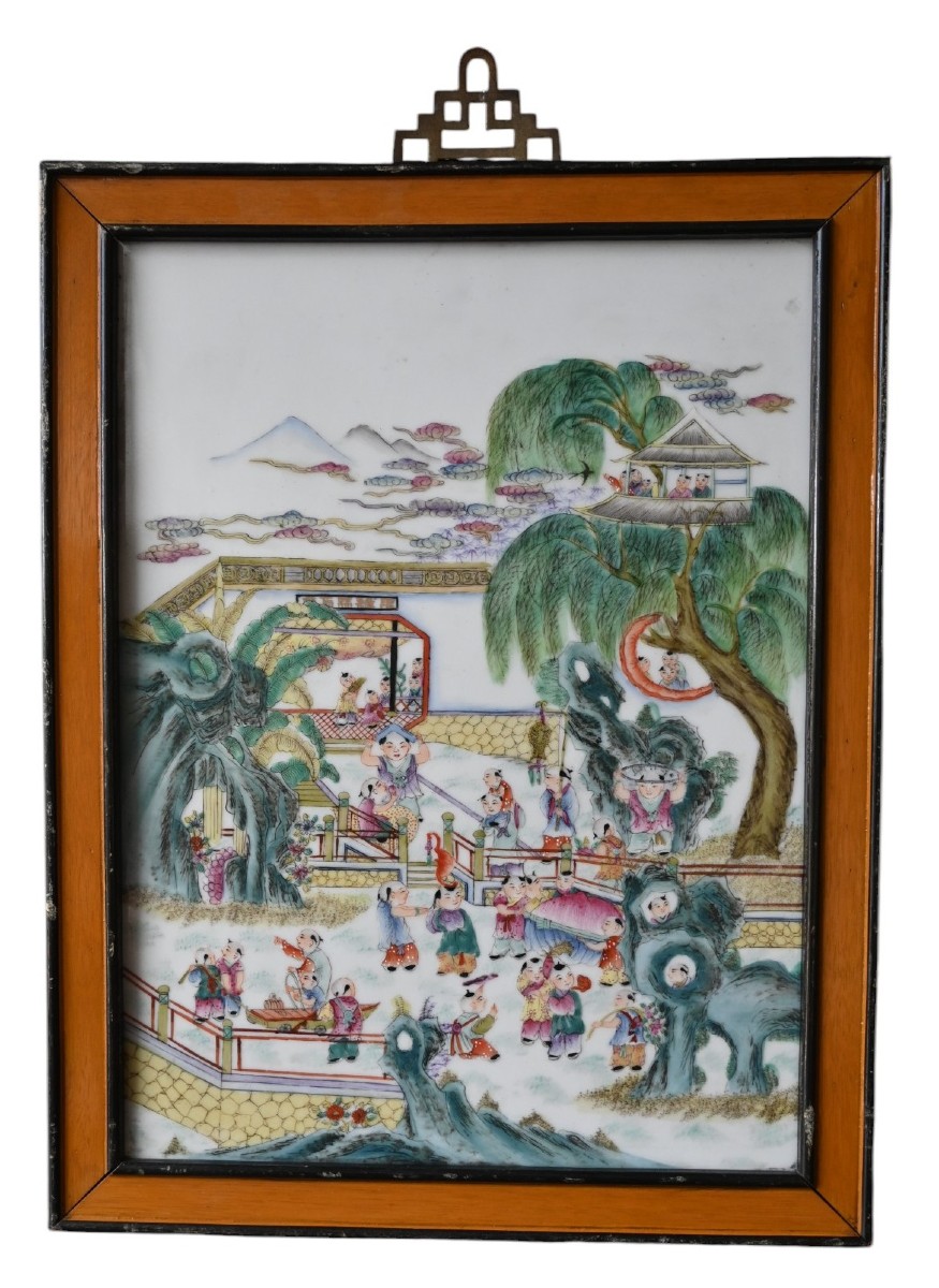Chinese Porcelain Plaque From The Republican Period – "hundred Children" Motif 1920–1940