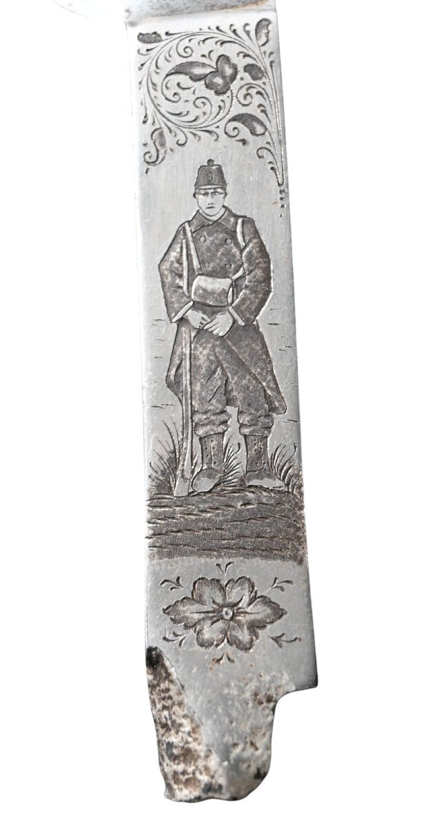 Objet  de tranchée WWI – “Souvenir de Guerre 1914–1917” – Fabriqué à partir d’un éclat d’obus-photo-2