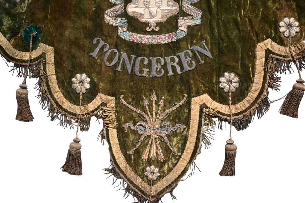 Grand drapeau cérémoniel historique – Confrérie Royale de l’Arbalète Saint Sébastien – Tongres -photo-2