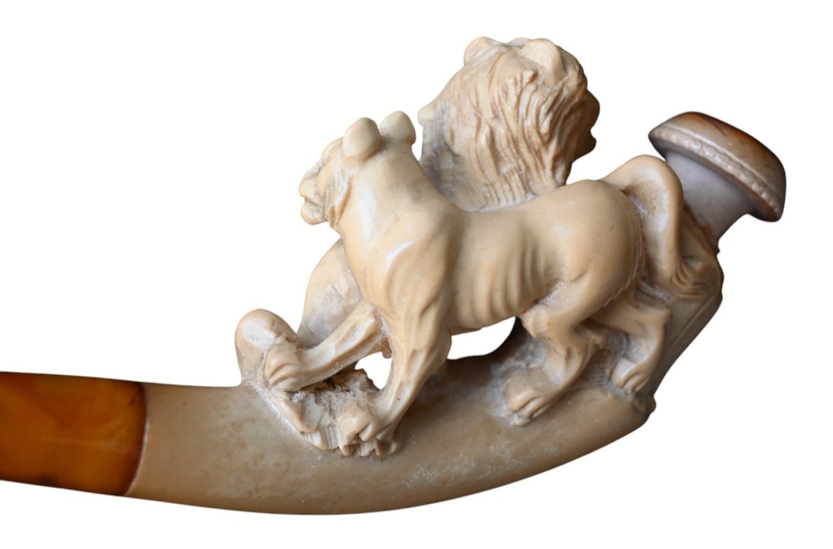 Pipe Ancienne en Écume de Mer Sculptée – Lion & Lionne – Étui d’Origine -photo-4
