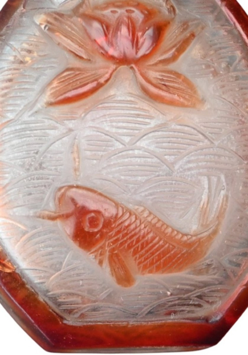 Peking Glass Tobacco Bottle – Fish And Lotus – Circa 1890–1920-photo-1