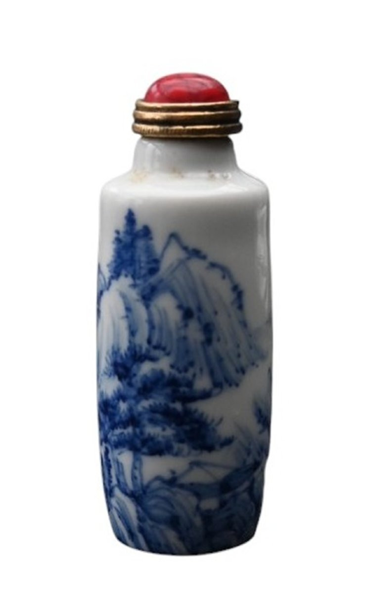 Blue And White Porcelain Snuff Bottle – Early 20th Century-photo-3