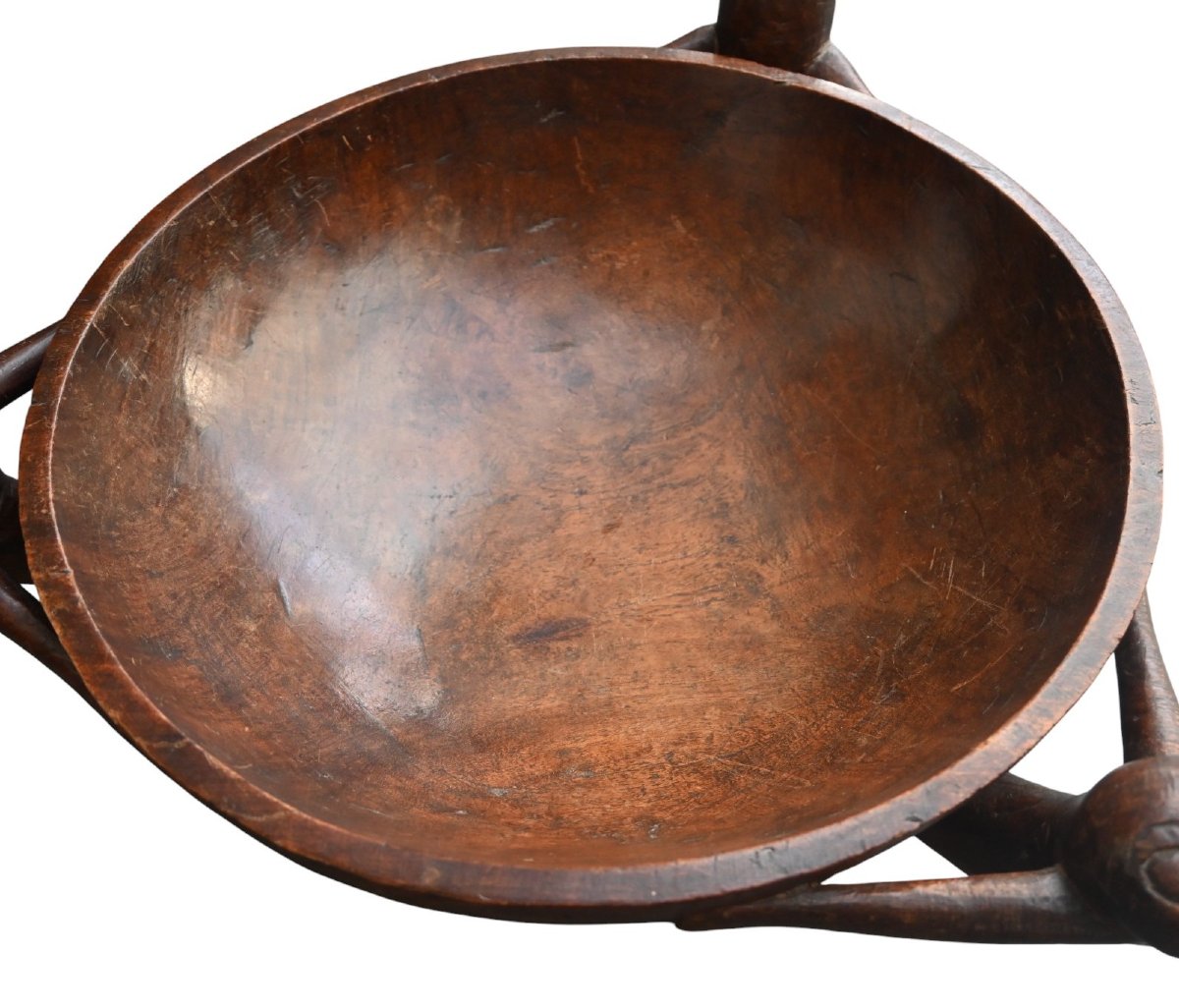 Grande coupe cérémonielle en bois – Îles de l’Amirauté, Papouasie-Nouvelle-Guinée-photo-3