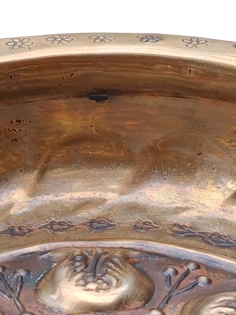 Rare bassin baptismal en laiton, Nuremberg, XVIe siècle-photo-4