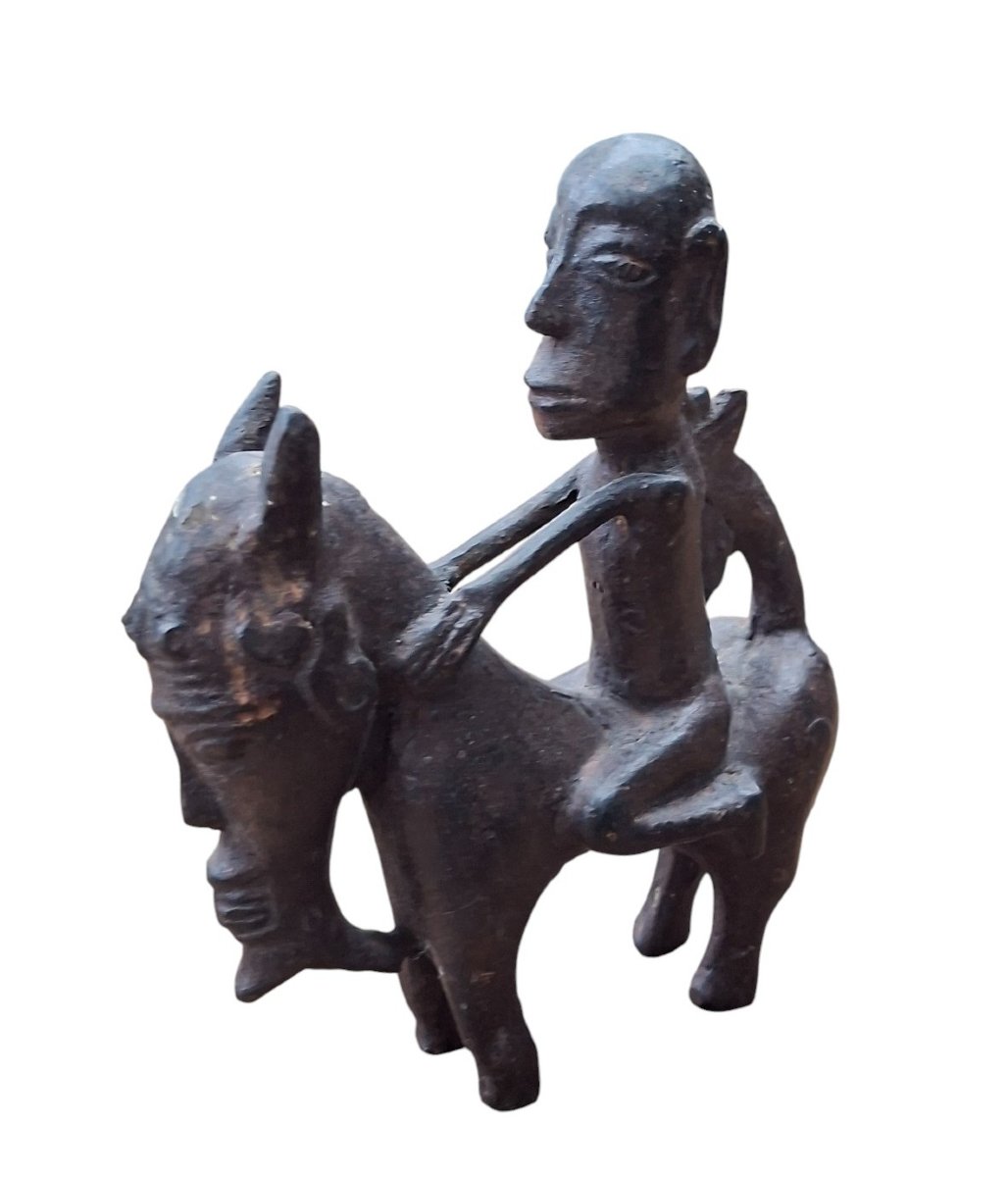 Rare Batak Equestrian Bronze Statuette – Sumatra, 19th Century-photo-2