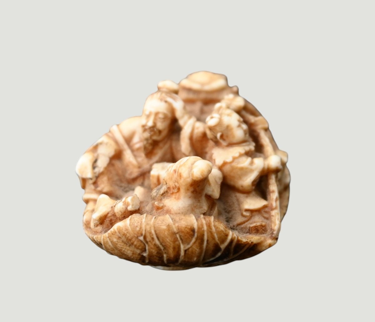 Japanese Netsuke "characters In A Shell With Dragon" Signed Mitsutoshi (kyoto),-photo-2