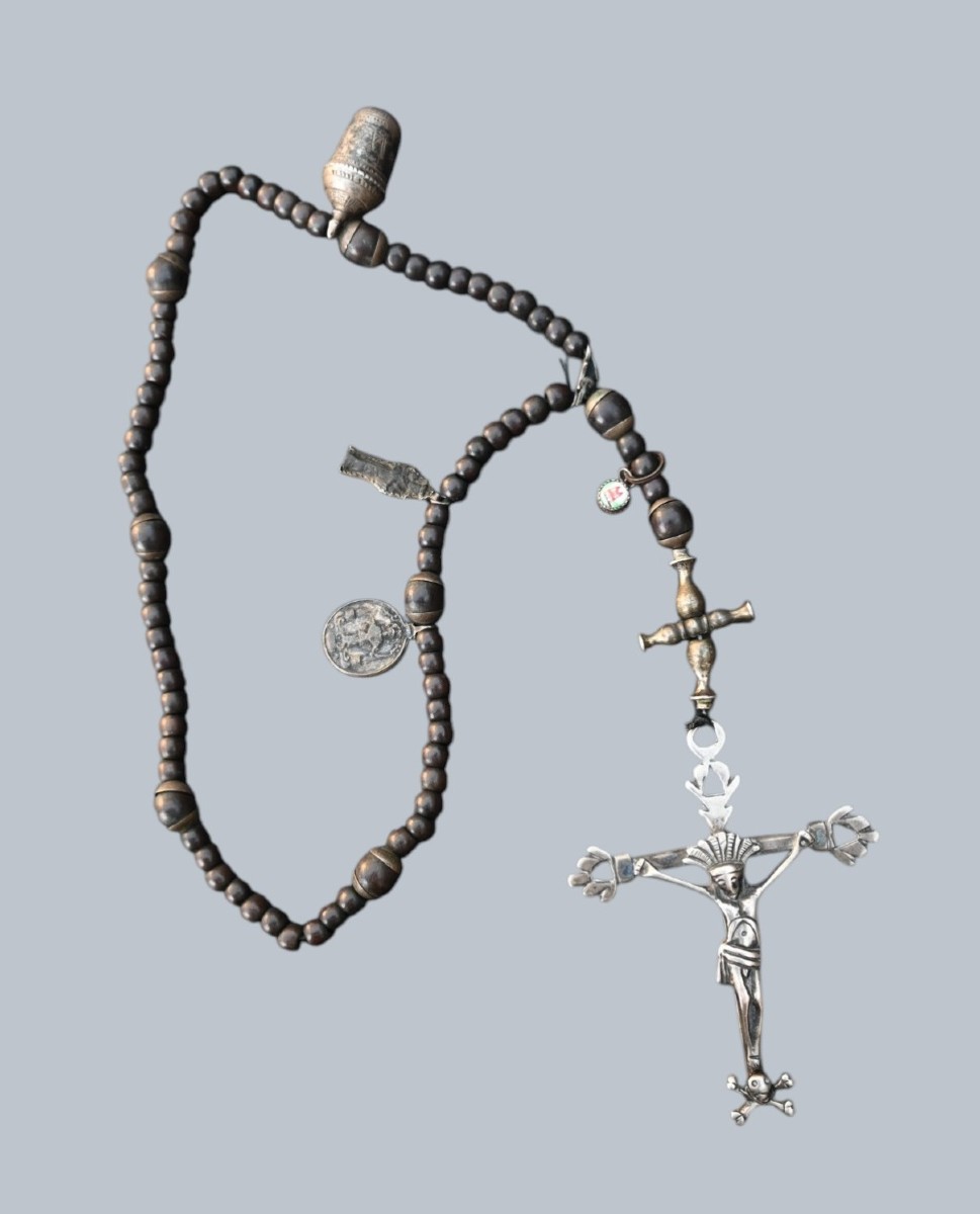 Chapelet en bois avec crucifix et éléments en argent, XVIIIe siècle