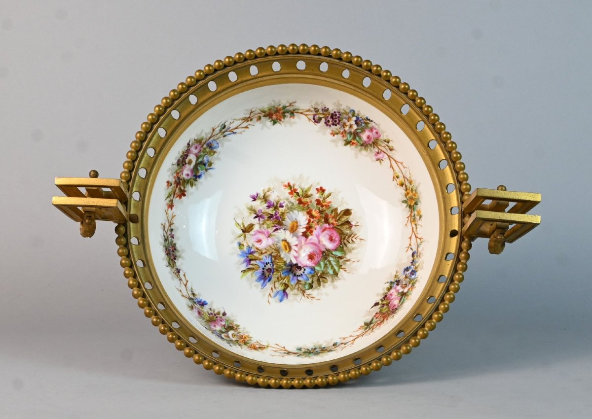 Coupe en porcelaine de Sèvres montée en bronze doré – France, XIXe siècle-photo-4