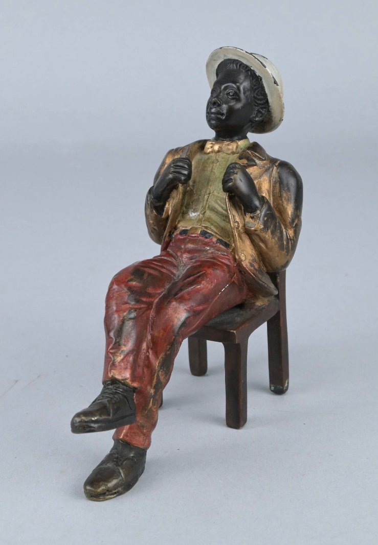  Bronze de Vienne polychrome représentant un jeune garçon assis, début du XXe siècle-photo-2