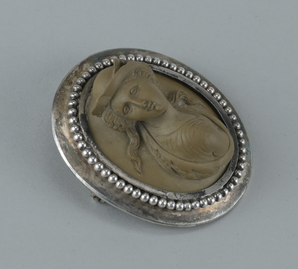 19th-century Grand Tour Brooch—lava Stone Cameo With Silver Setting-photo-2