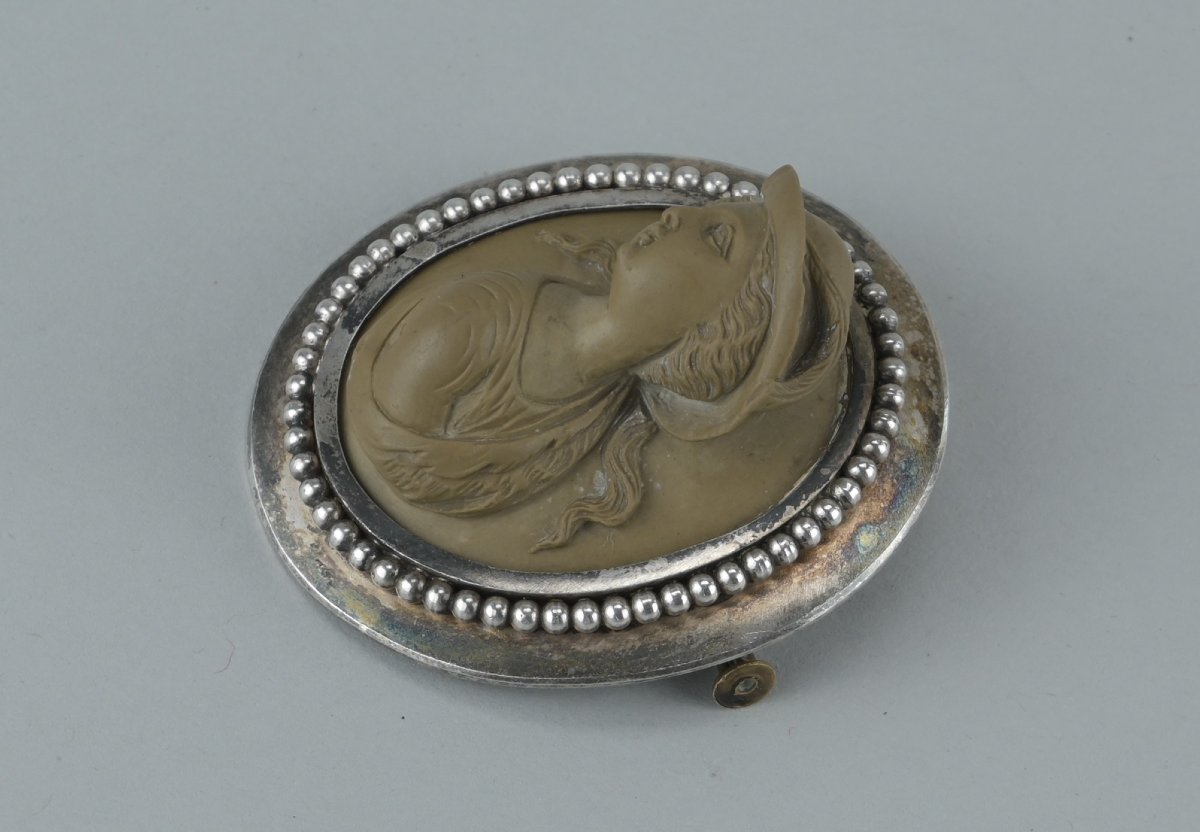 19th-century Grand Tour Brooch—lava Stone Cameo With Silver Setting-photo-3