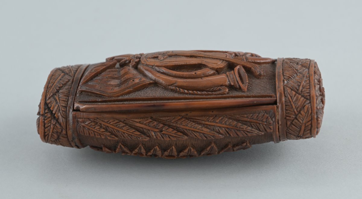 Carved Corozo Snuffbox – 19th Century-photo-2
