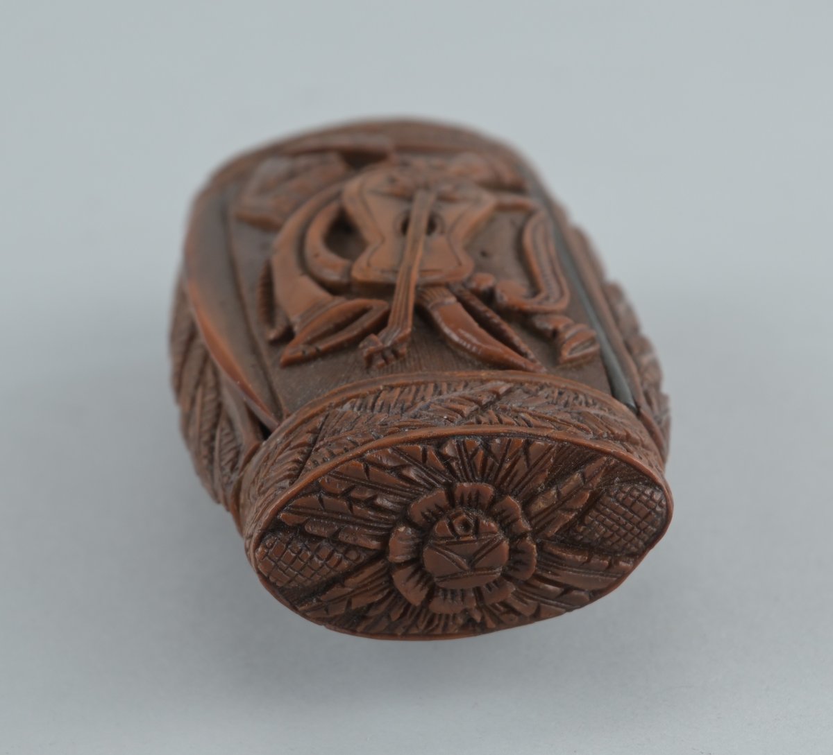 Carved Corozo Snuffbox – 19th Century-photo-3