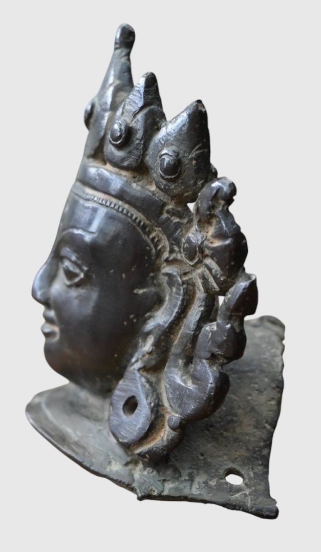 Tête de divinité bouddhique en bronze, époque Ming-photo-3
