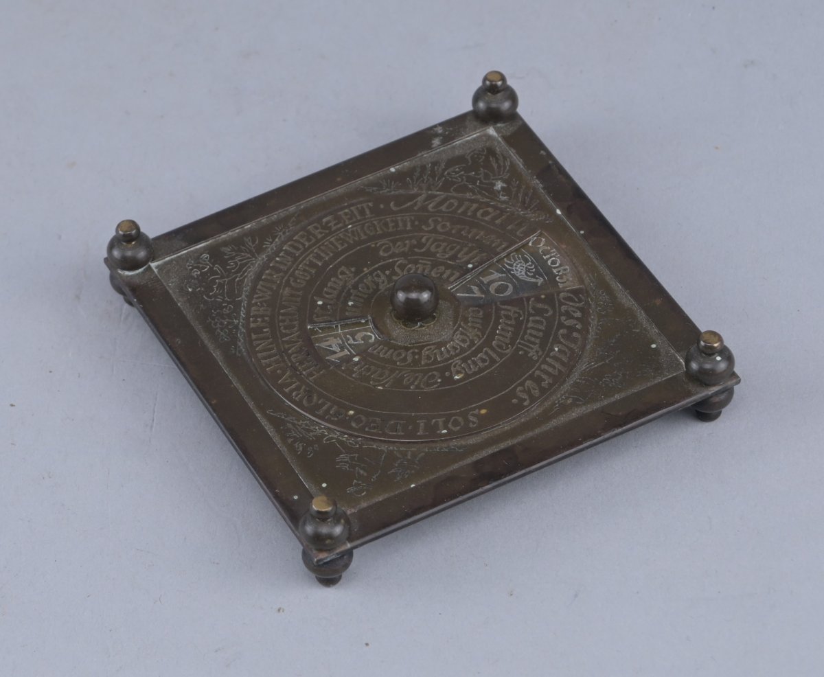 Perpetual Calendar Made Of Bronze, Dated 1720-photo-2