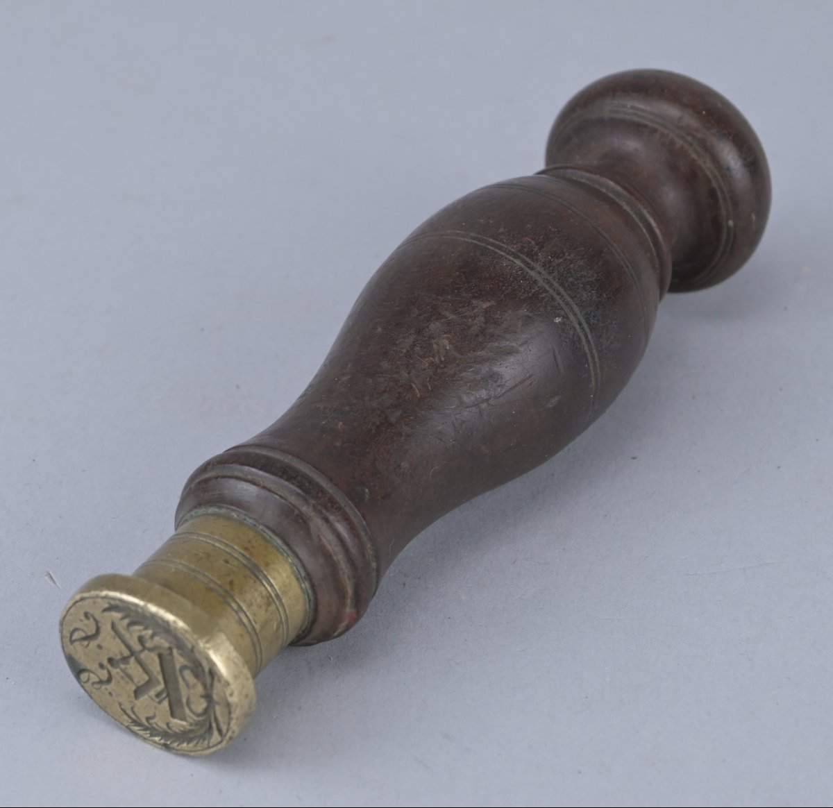 Cachet maçonnique en bois et laiton, XVIIIe siècle-photo-3