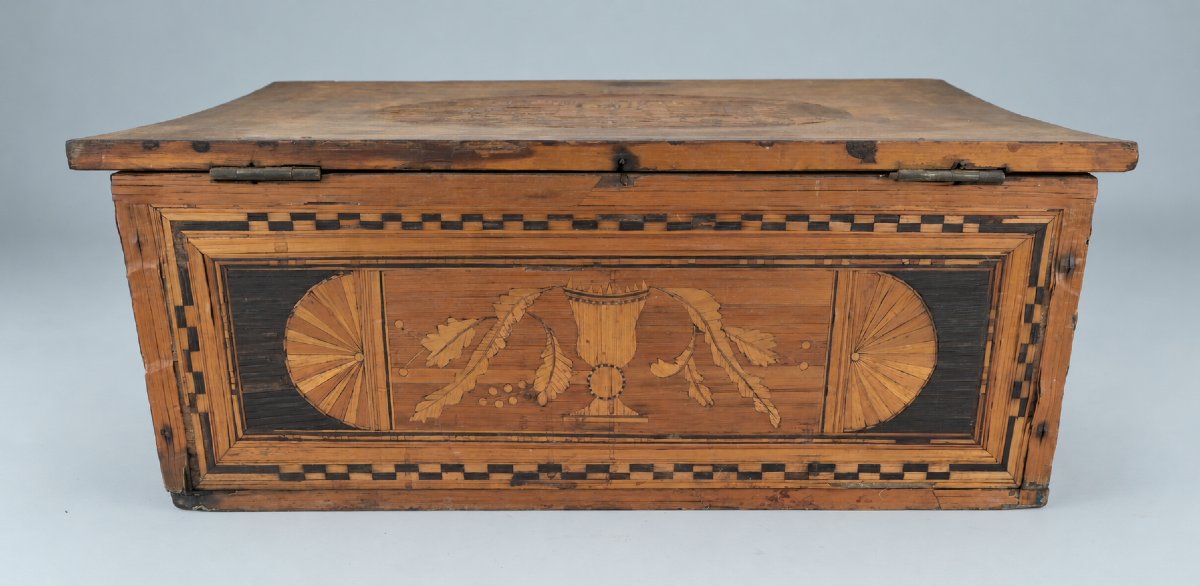 Petit cabinet de table en marqueterie de paille du XVIIIe siècle-photo-1