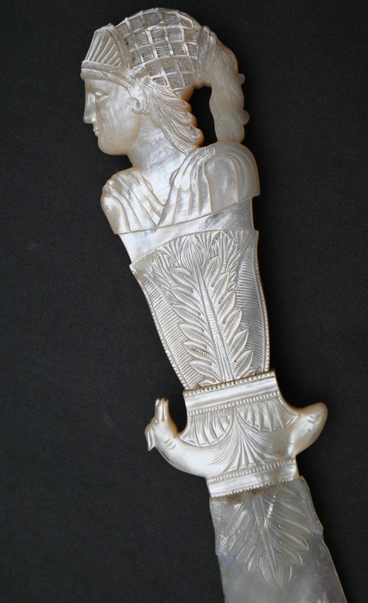 Grand Palais Royal Letter Opener In Mother Of Pearl From The Nineteenth Century-photo-2