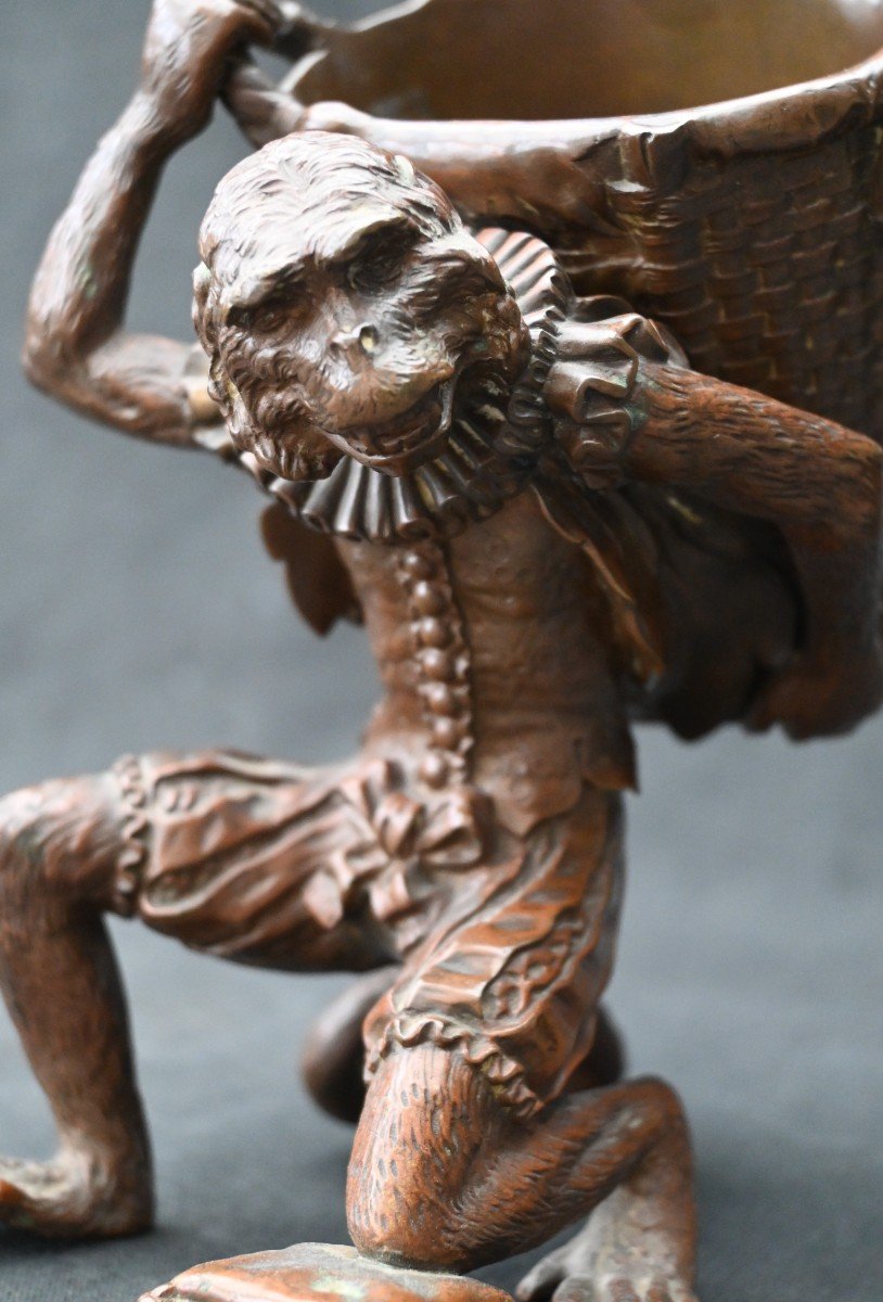 Statue En Bronze De Très Belle Qualité d'Un Singe Habillé En Marquis-photo-3