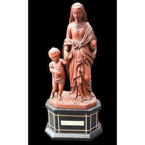 Statue De La Madone Avec l'Enfant  En Buis Sculpté Dans Une Très Belle Qualité