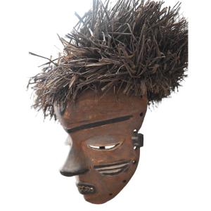 Mbuya Mask.. Dr Congo.. Bapendé. Pende