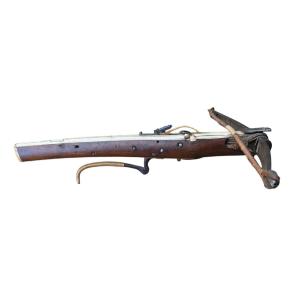 Rare Arbalète de Chasse Suisse ou Allemande du XVIIᵉ Siècle
