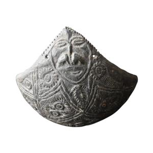 Coupe Rituelle Sculptée en Coque de Noix de Coco – Peuple Iatmul, Rivière Sepik,  PNG