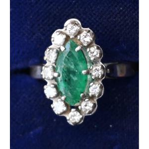 18k White Gold Ring With Emerald And Diamonds