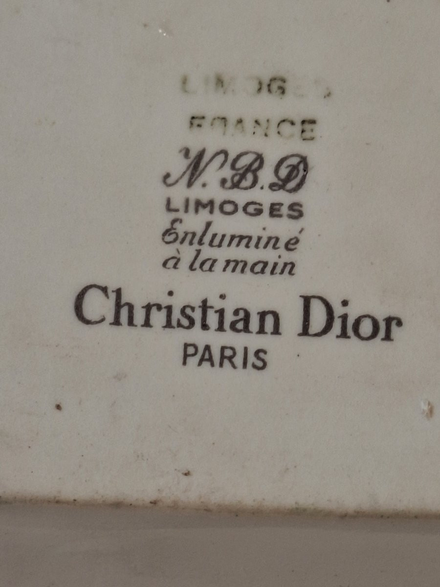 Petit Service à Café En Porcelaine  Par Christian Dior -photo-1