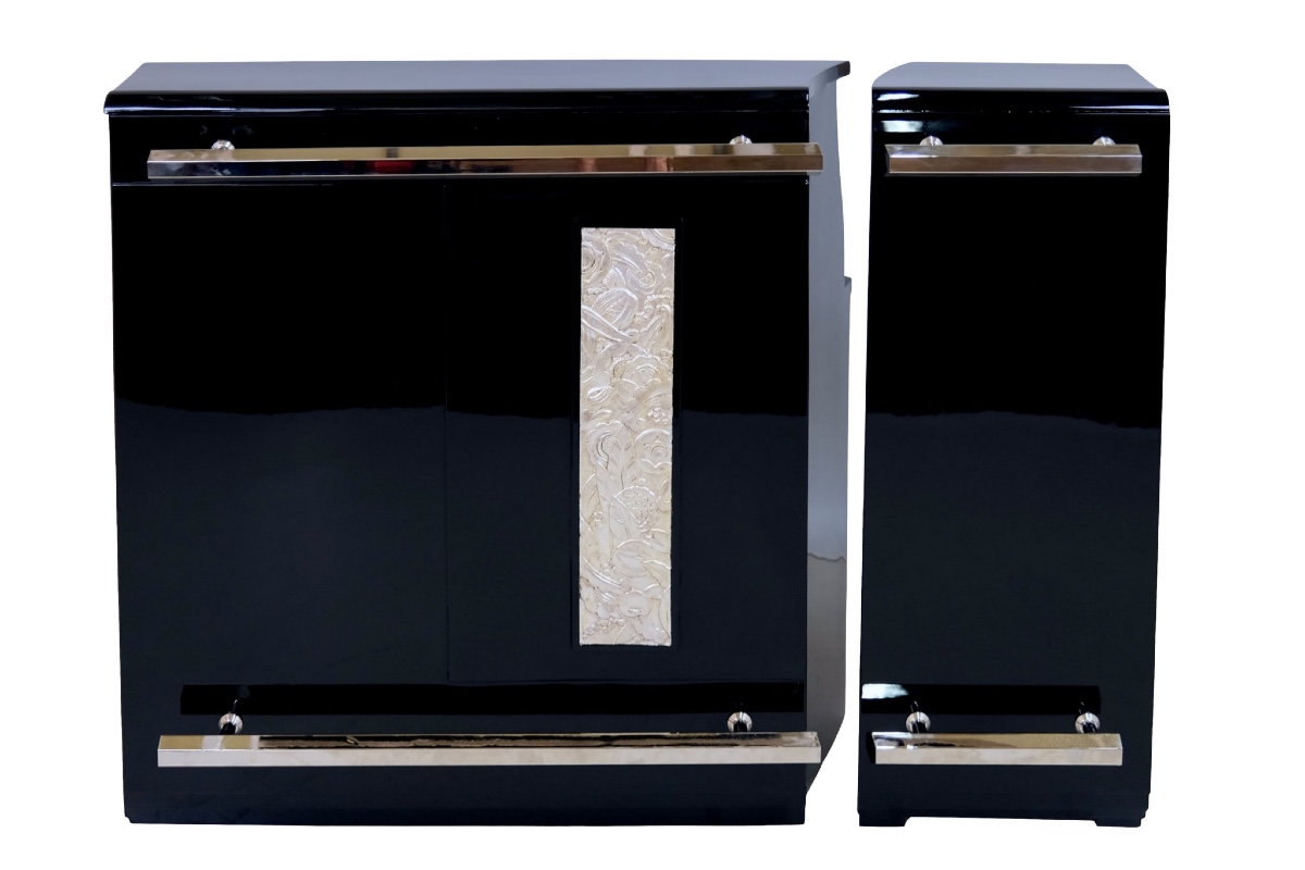 Two-piece Art Deco Bar, France, Circa 1930, In Glossy Black Lacquer