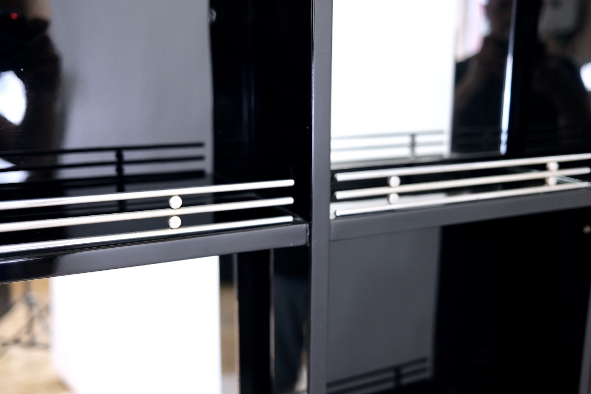 Bar Cabinet With Double-leaf Back Panel, Can Also Be Used As A Corner Bar. -photo-3