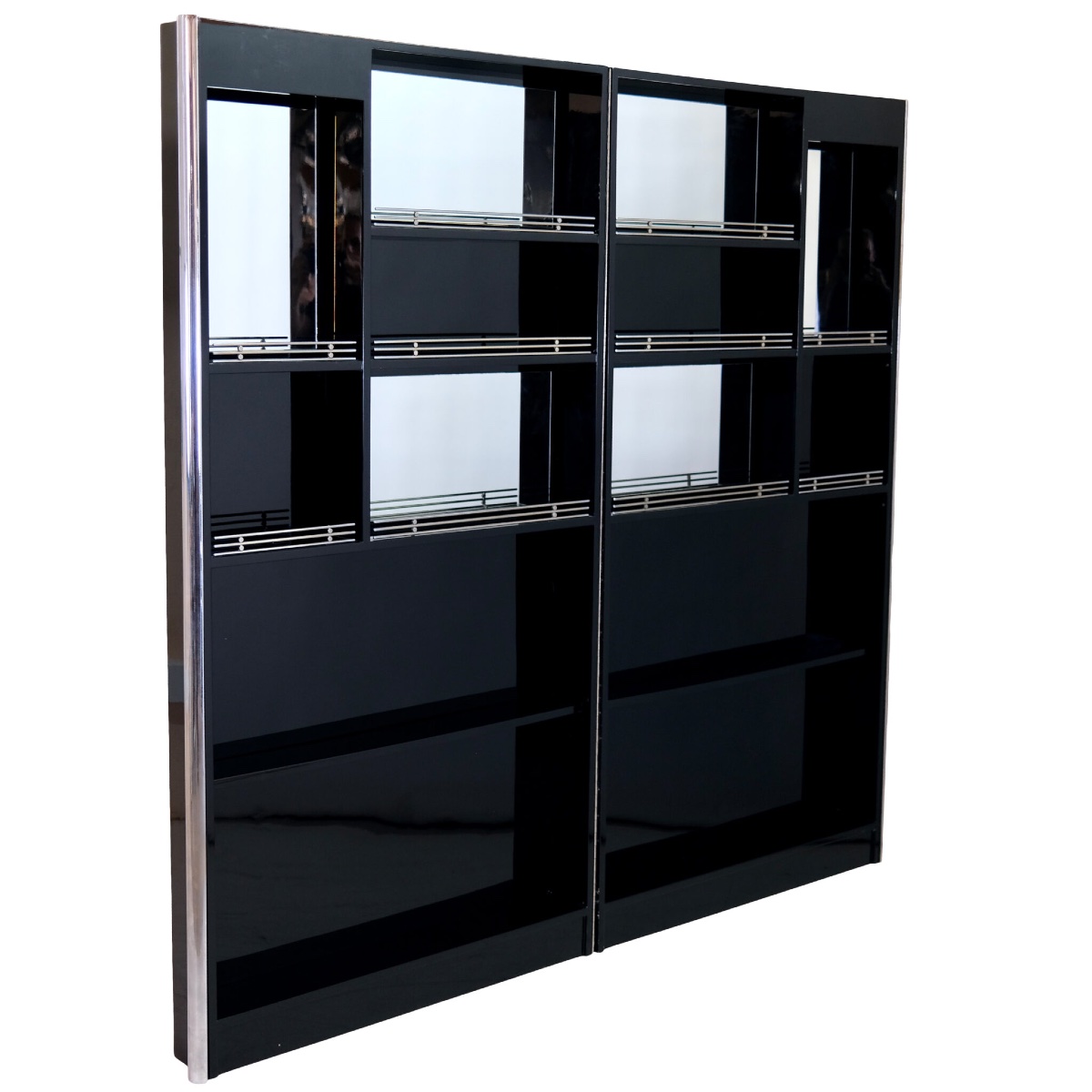 Bar Cabinet With Double-leaf Back Panel, Can Also Be Used As A Corner Bar. -photo-3