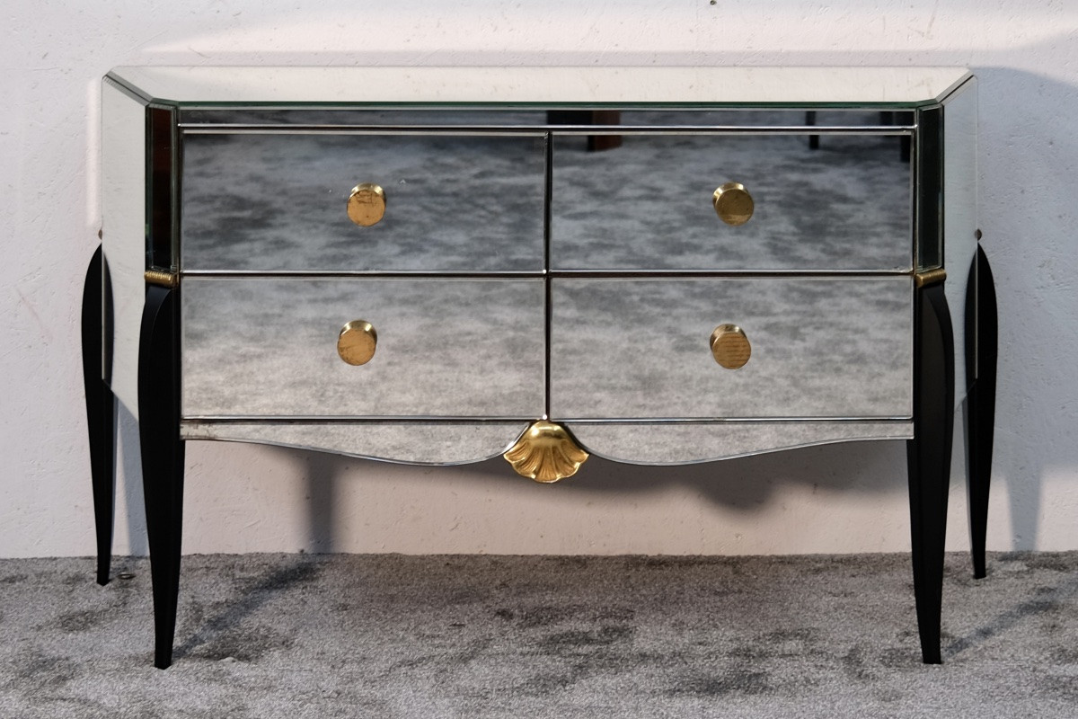 Art Deco Chest Of Drawers With Mirrors And Elegantly Curved Legs. Brass-colored Wall Lights.-photo-3