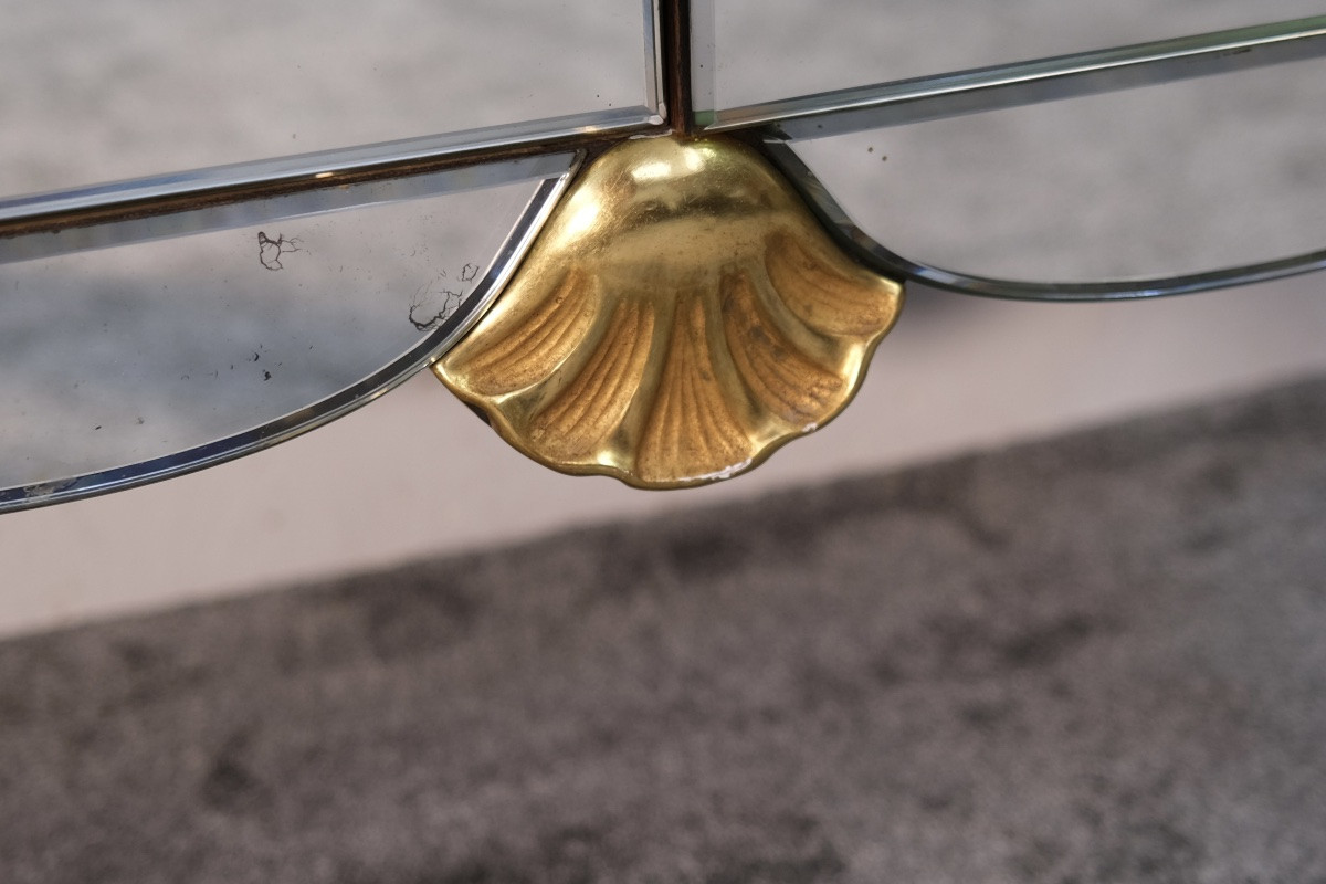 Art Deco Chest Of Drawers With Mirrors And Elegantly Curved Legs. Brass-colored Wall Lights.-photo-4